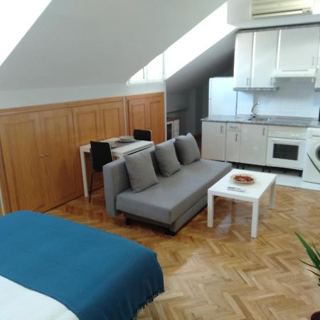 Airport Ifema Barajas Home Madrid Buitenkant foto