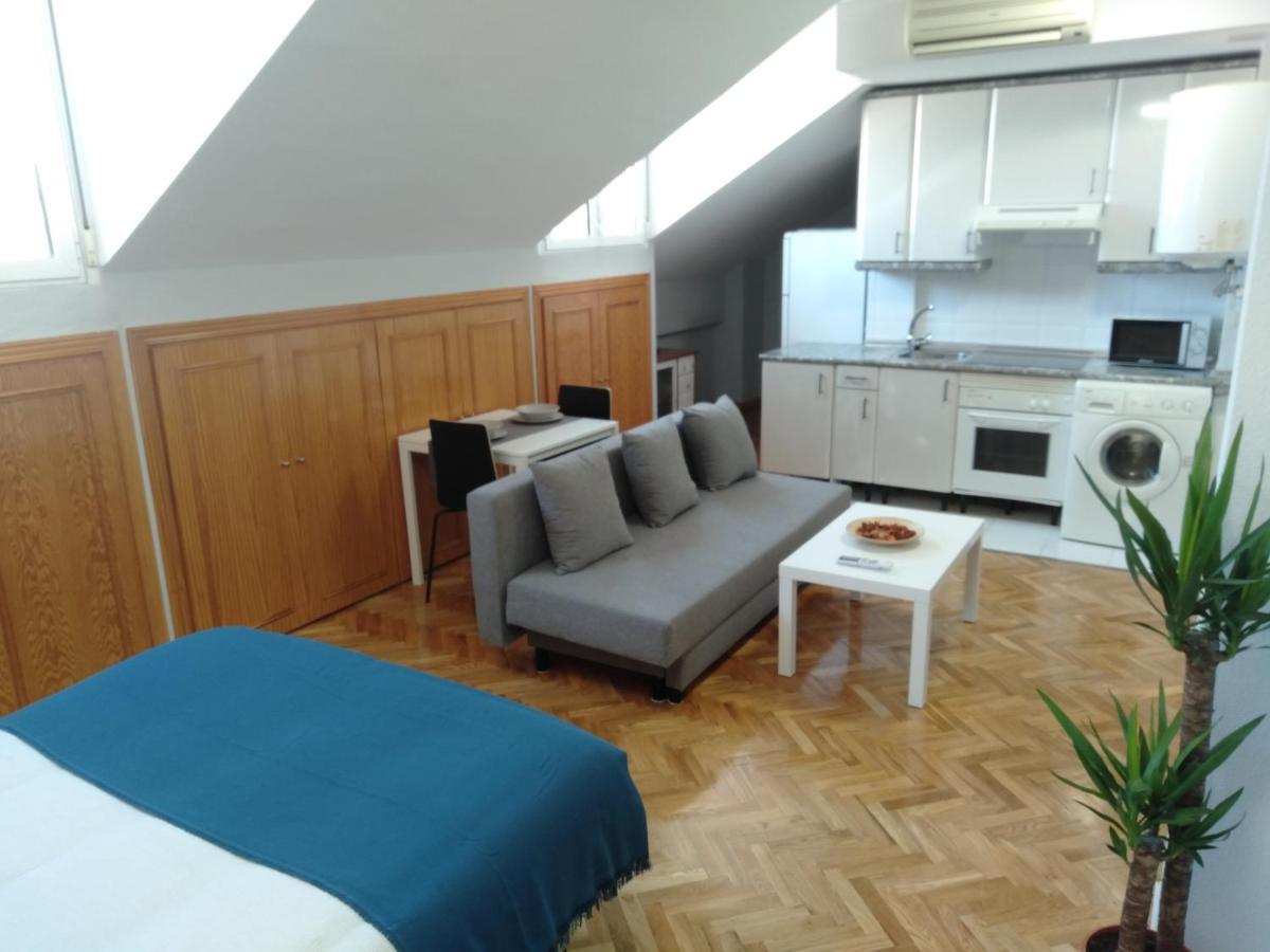 Airport Ifema Barajas Home Madrid Buitenkant foto